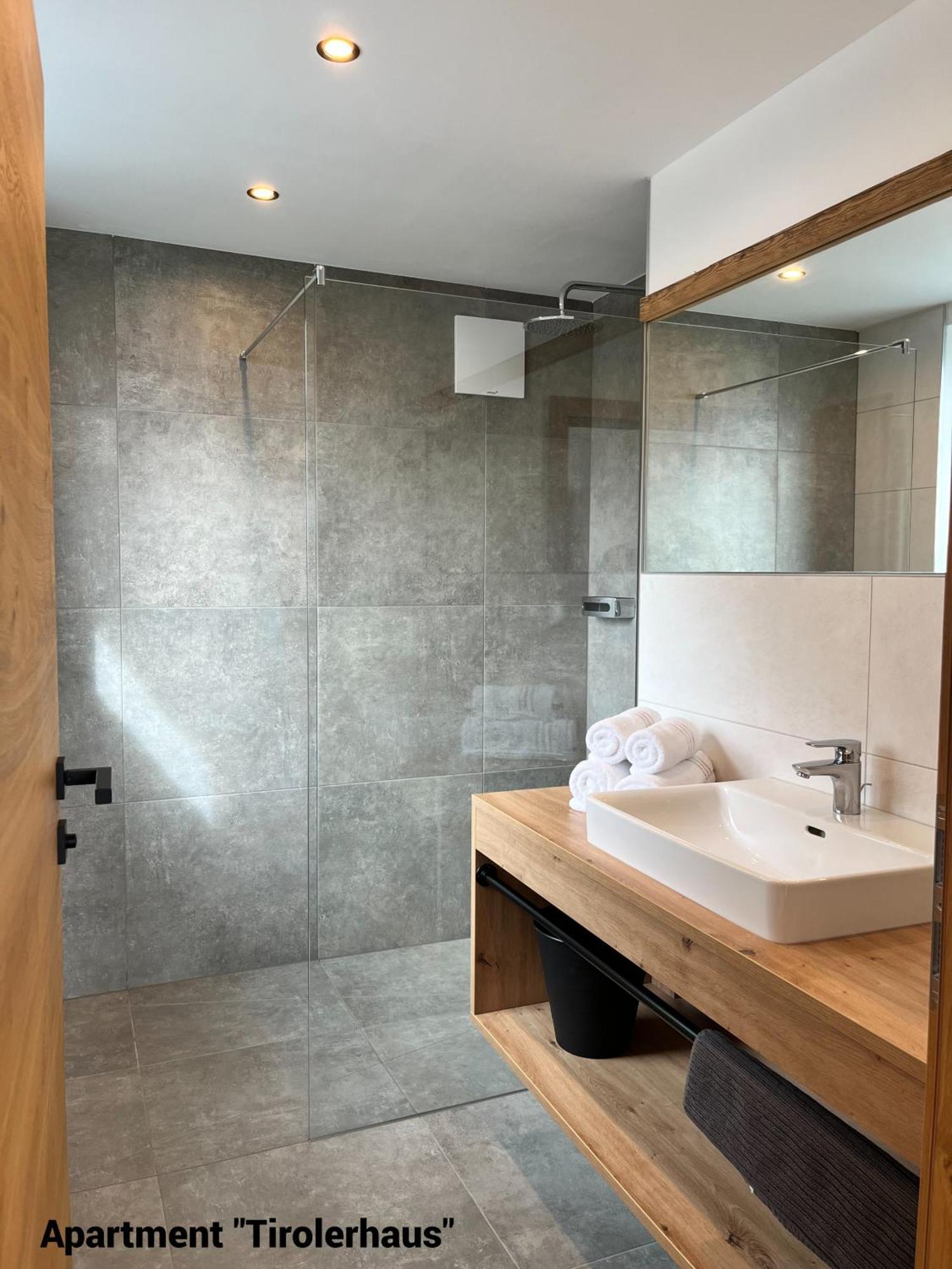 Der Wenger Apartment Верфенвенг Стая снимка